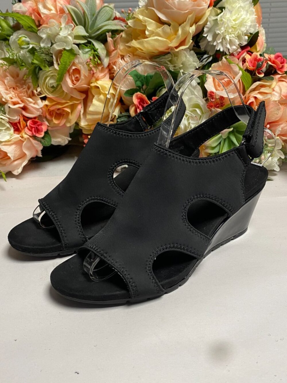 Bandolino Giovino Textile Wedge Sandals Black Cutout Slingback B Flexible 7.5M